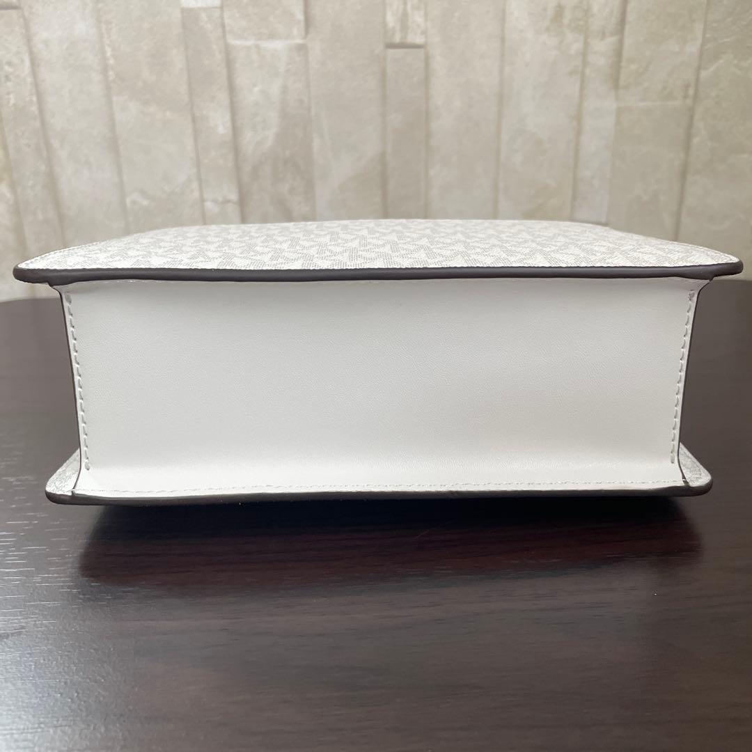 最終値下げ！訳あり新品 MICHAEL KORS ショルダーバッグ ホワイト