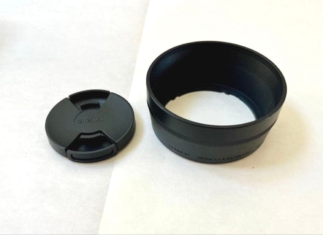 美品SIGMA 30mm F1.4 DC DN 52mm