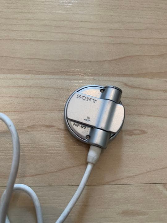 【まとめ売り】PSP2台、充電機、イヤホン用コードのセット