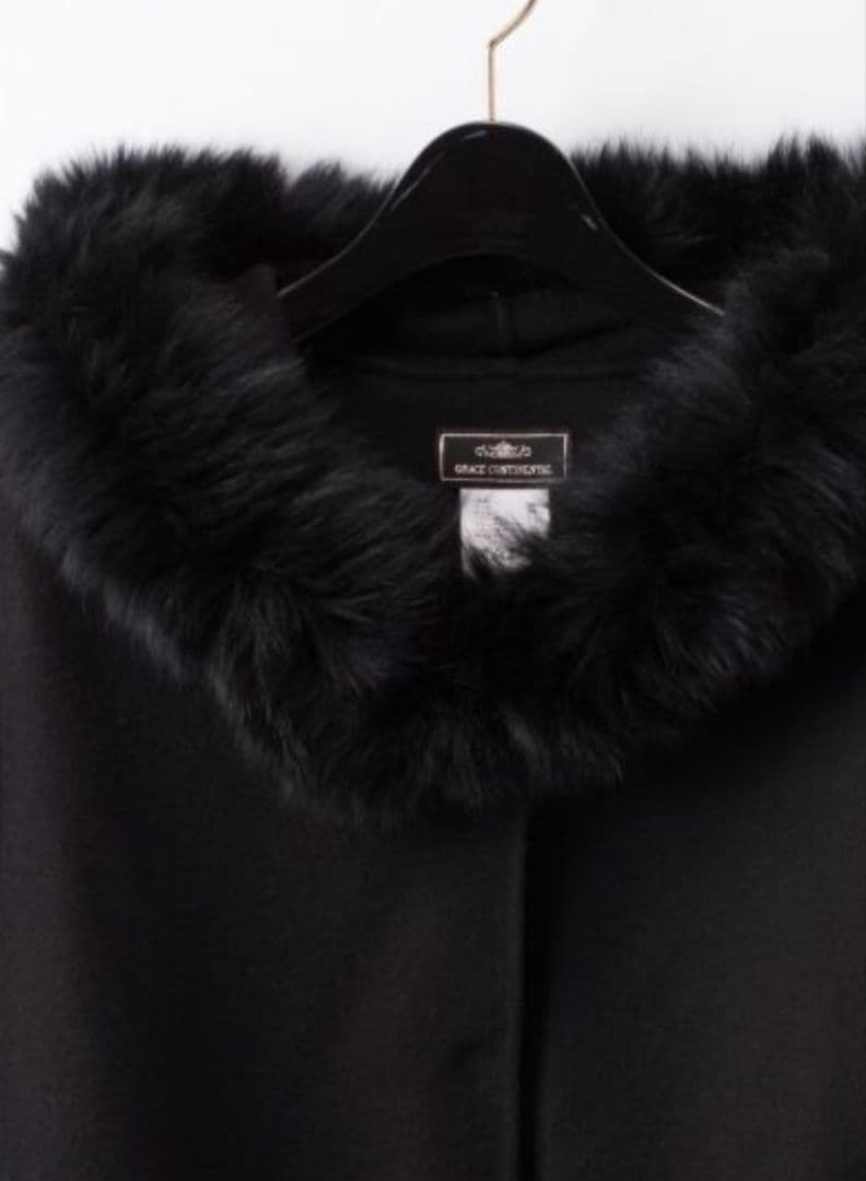 グレースコンチネンタル　Diagram　リアルファー付きフードポンチョコート