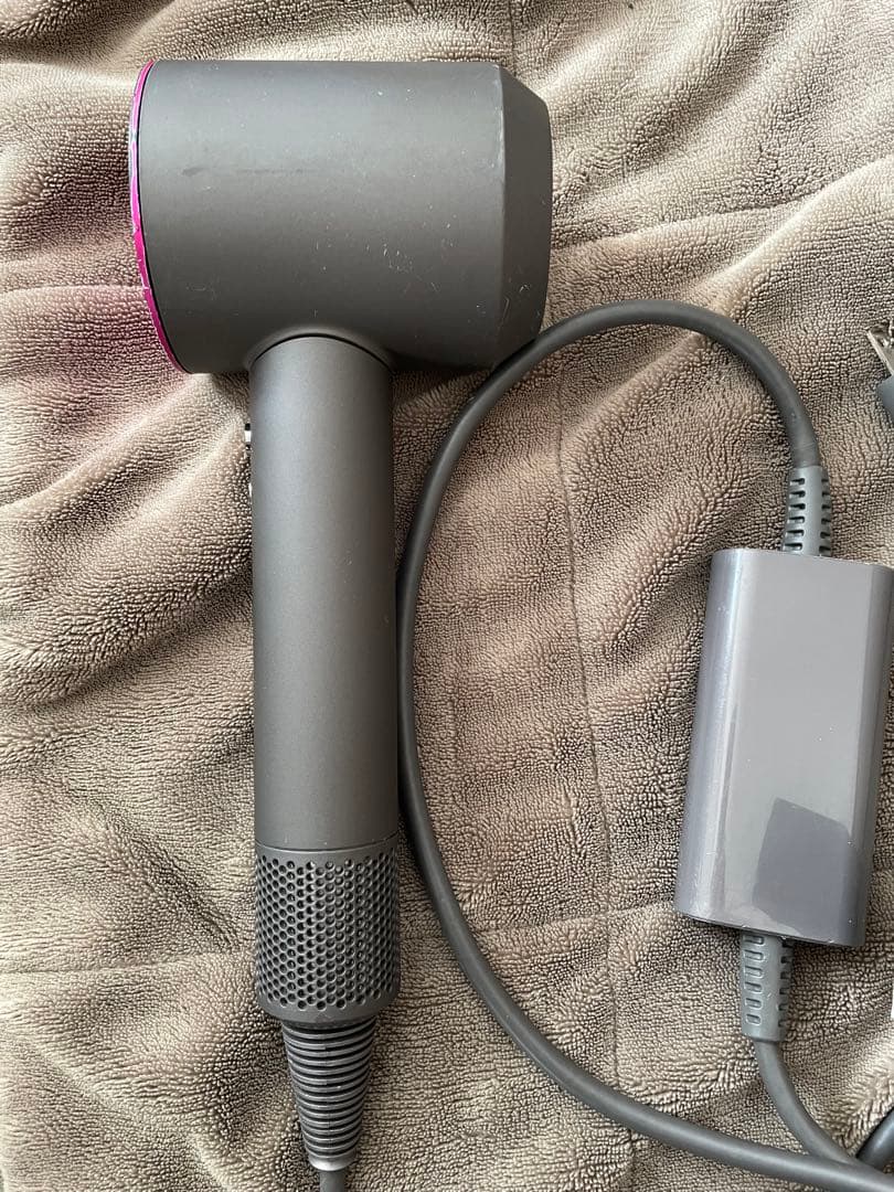 ダイソン　ドライヤー　HD08