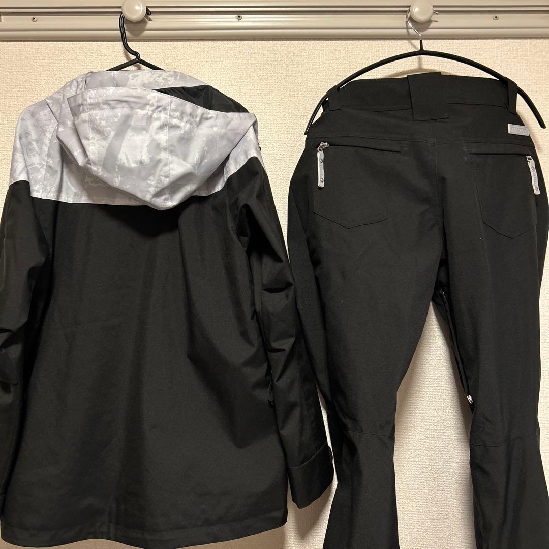 スノーボードウェア M 上下セット（偏光レンズと手袋つき）レディース用