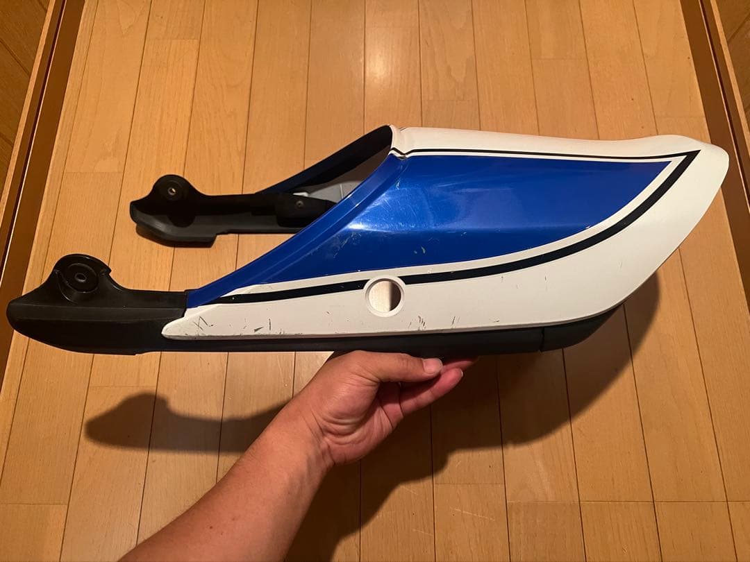 スズキ　GSX400インパルス　純正テールカウル