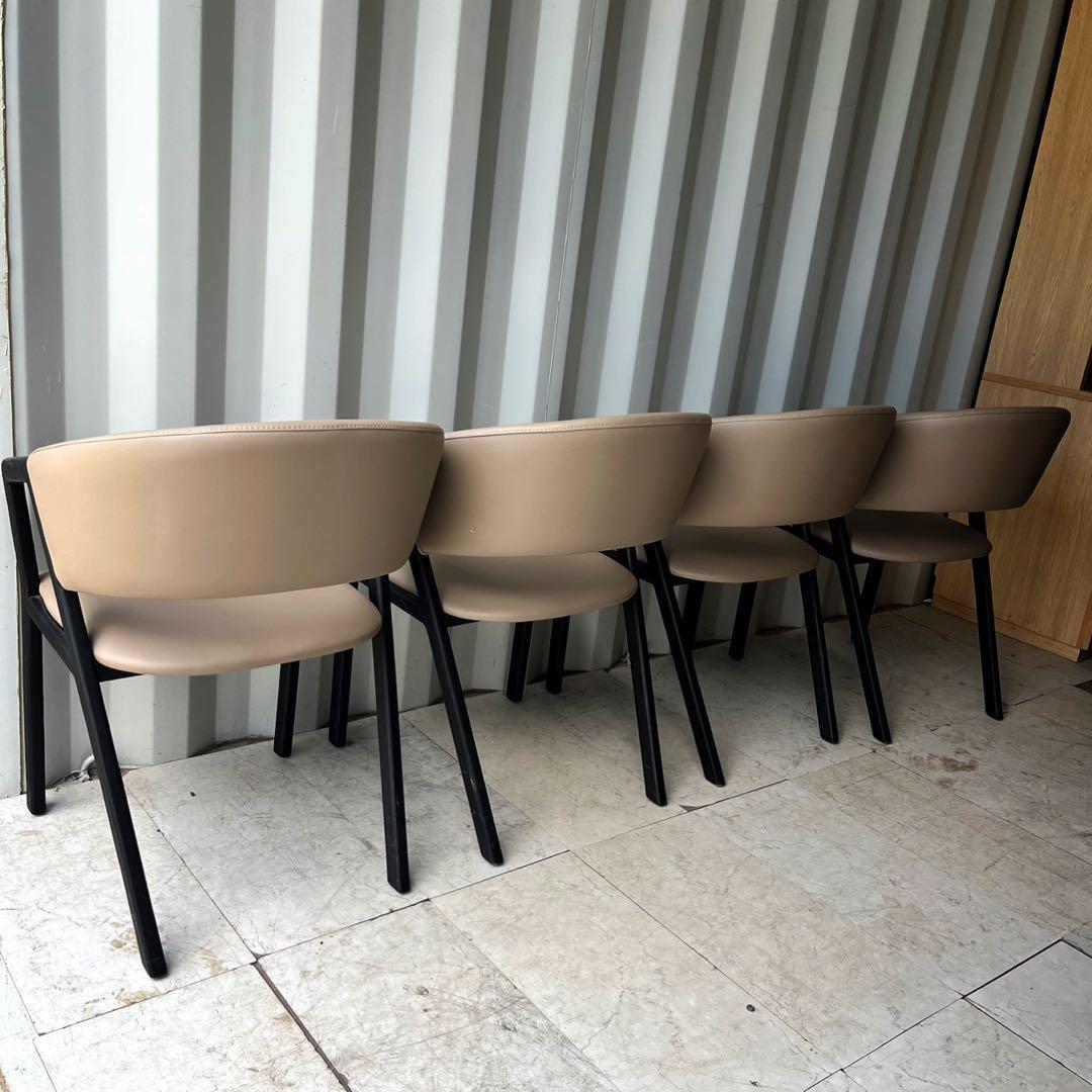 取付無料！アルモニア 北欧モダン風 合皮ベージュ ラウンドダイニングチェア4脚✨
