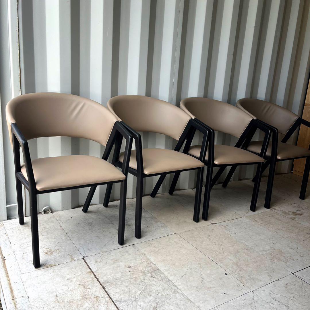 取付無料！アルモニア 北欧モダン風 合皮ベージュ ラウンドダイニングチェア4脚✨