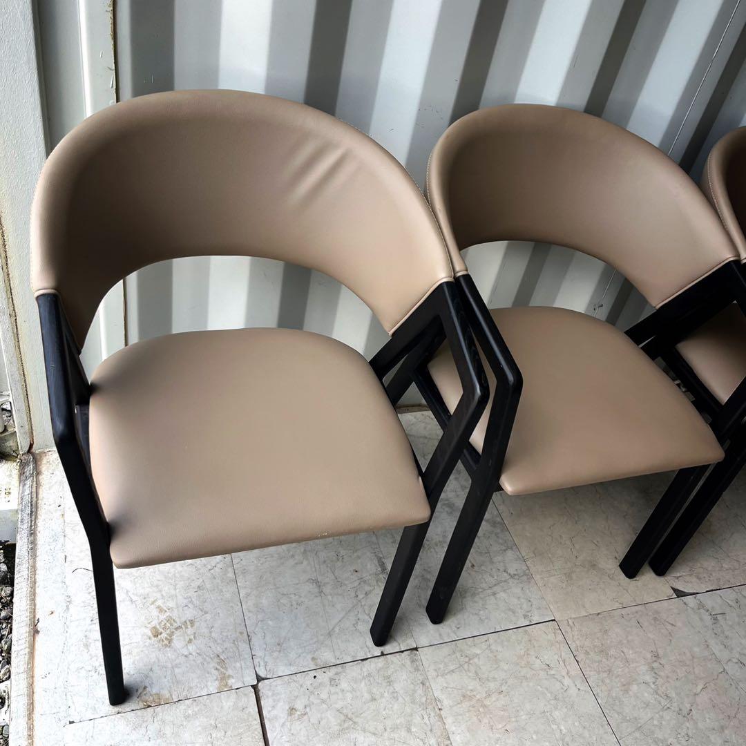 取付無料！アルモニア 北欧モダン風 合皮ベージュ ラウンドダイニングチェア4脚✨