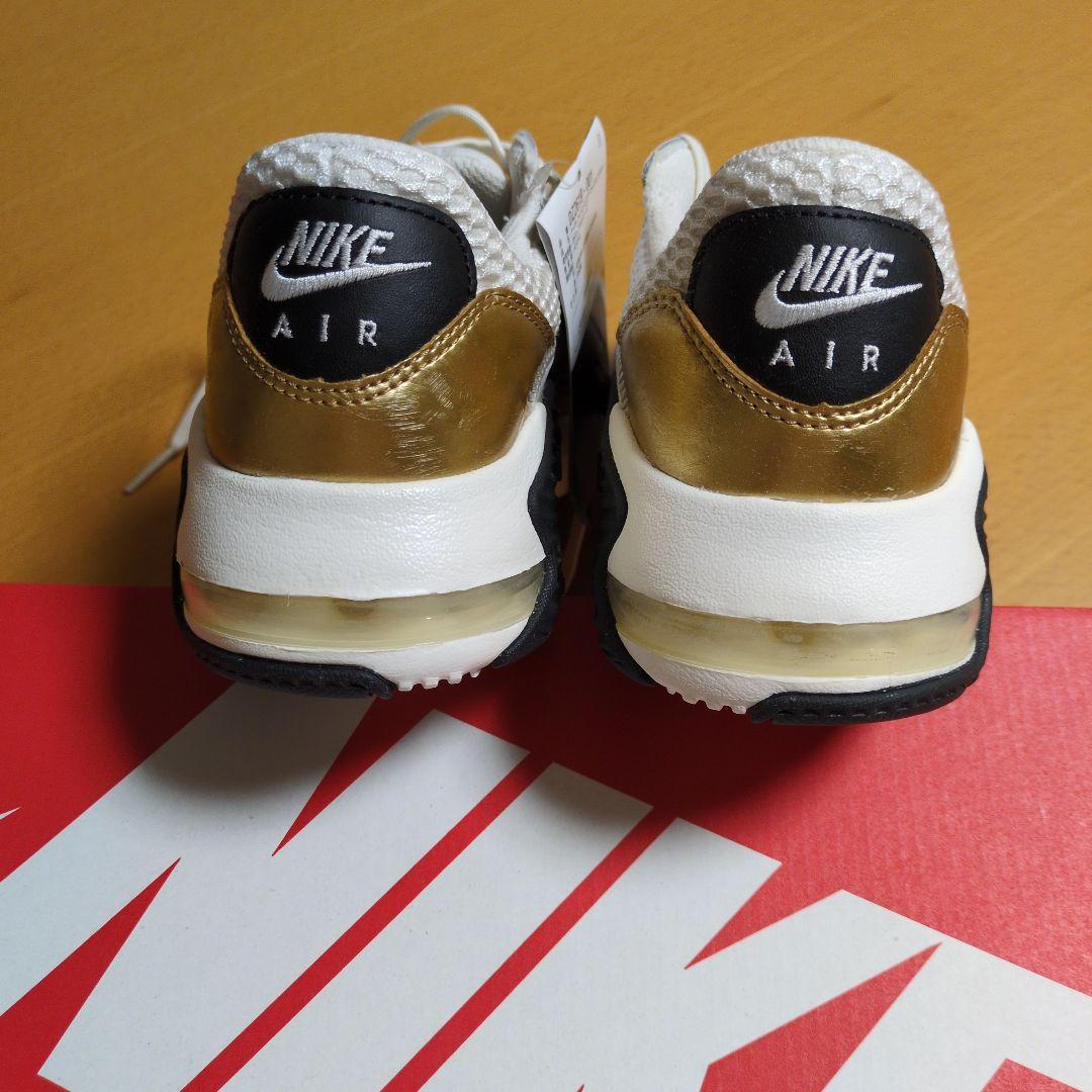 NIKE　AIR MAX EXCEE エアマックスエクシー 24cm ホワイト