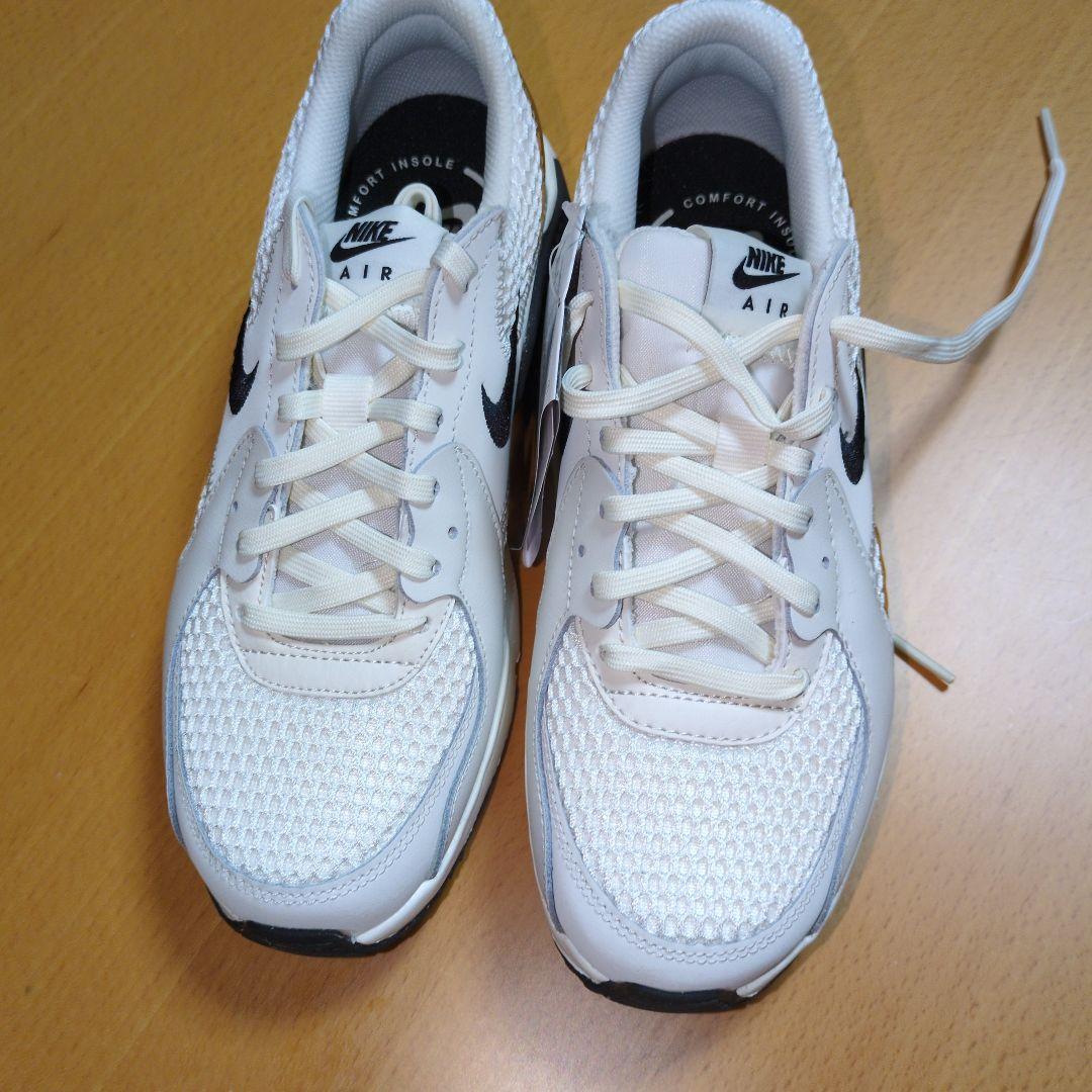 NIKE　AIR MAX EXCEE エアマックスエクシー 24cm ホワイト