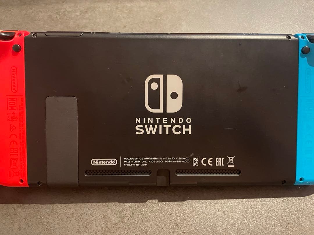 【美品】Nintendo Switch 本体 マリオカート8 ソフト付き