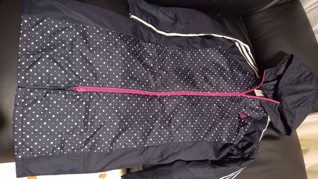 アディダスベンチコート