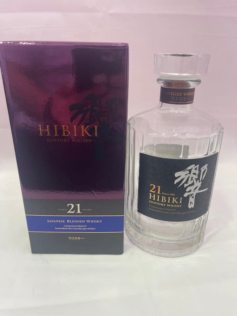 HIBIKI 21年 日本のブレンデッドウイスキーの空き瓶