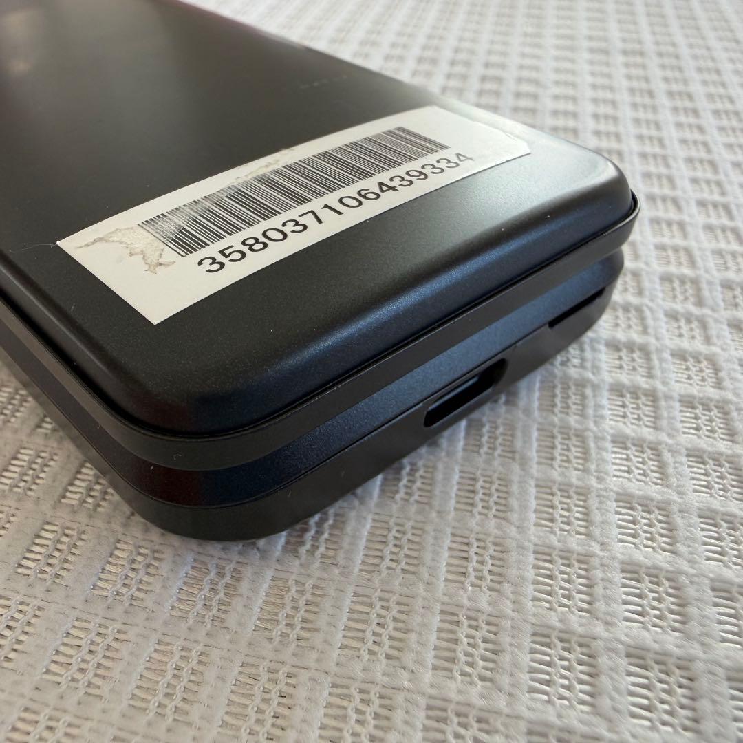 【極美品】DIGNO ケータイ3折りたたみ式携帯電話 902KCブラック