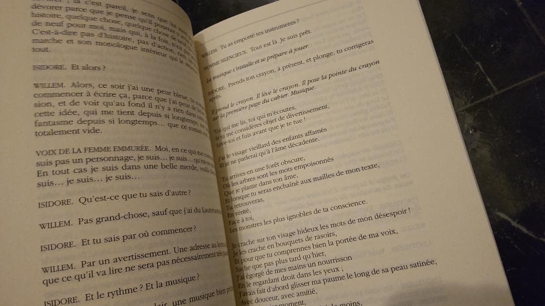 REVES ワジディムアワッド レバノン出身の劇作家 ペーパーバック　フランス語