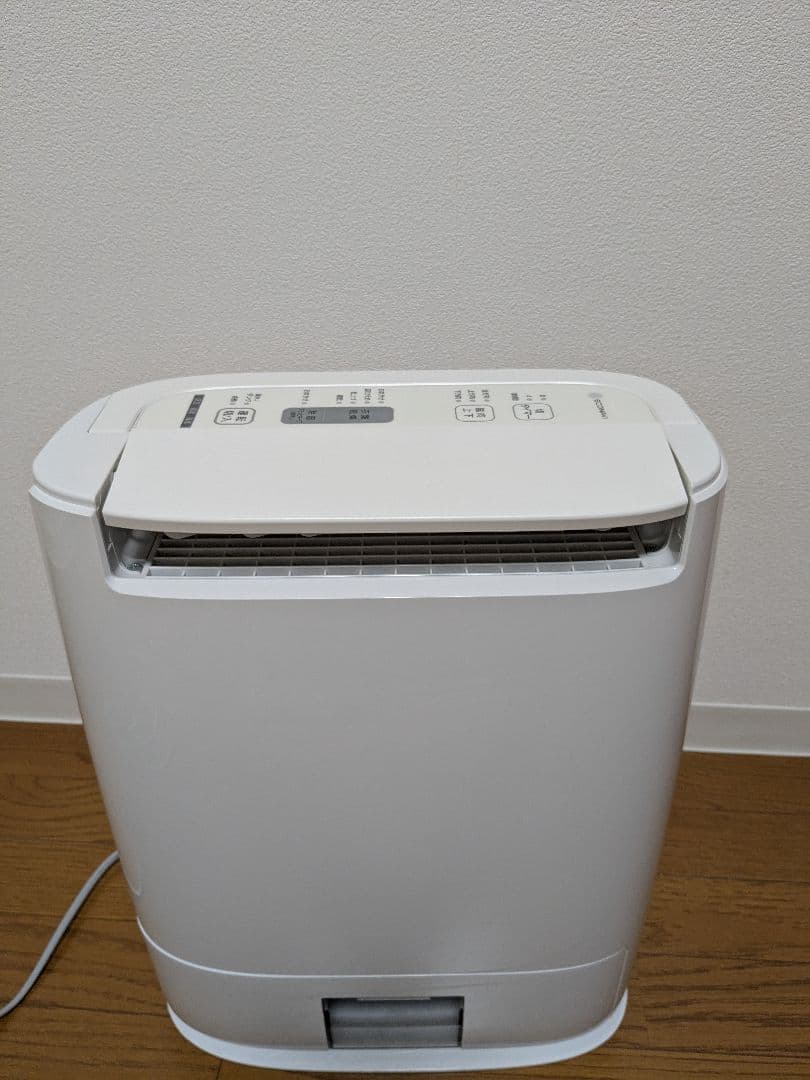 【美品】Panasonic パナソニック　除湿機 F-YZR60