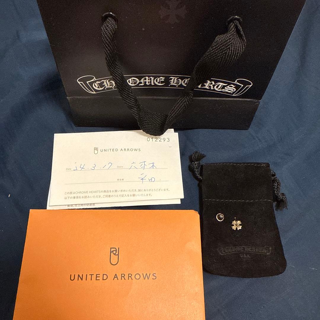 Chrome Hearts クロスピアス