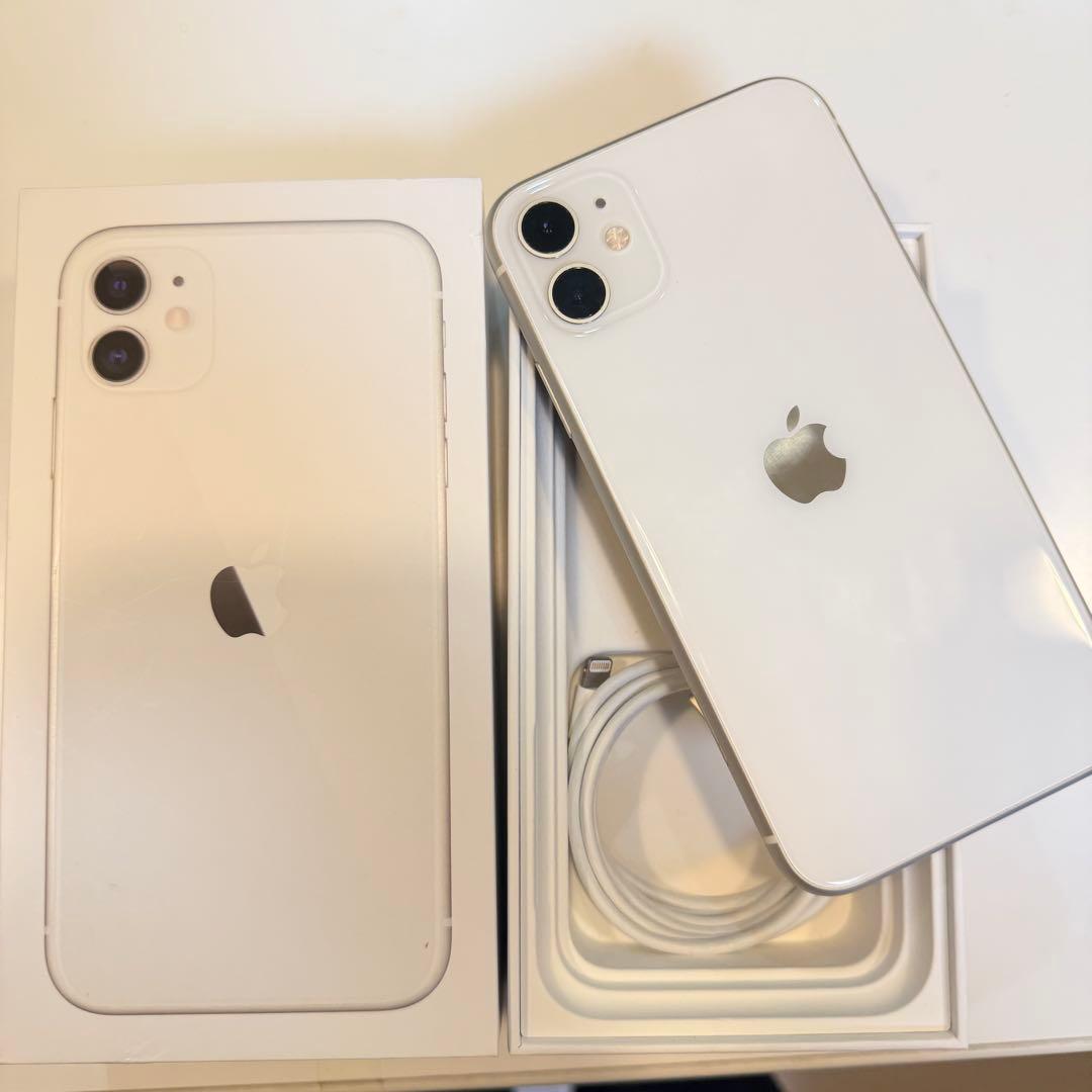 Apple iPhone11本体 ホワイト　64G B