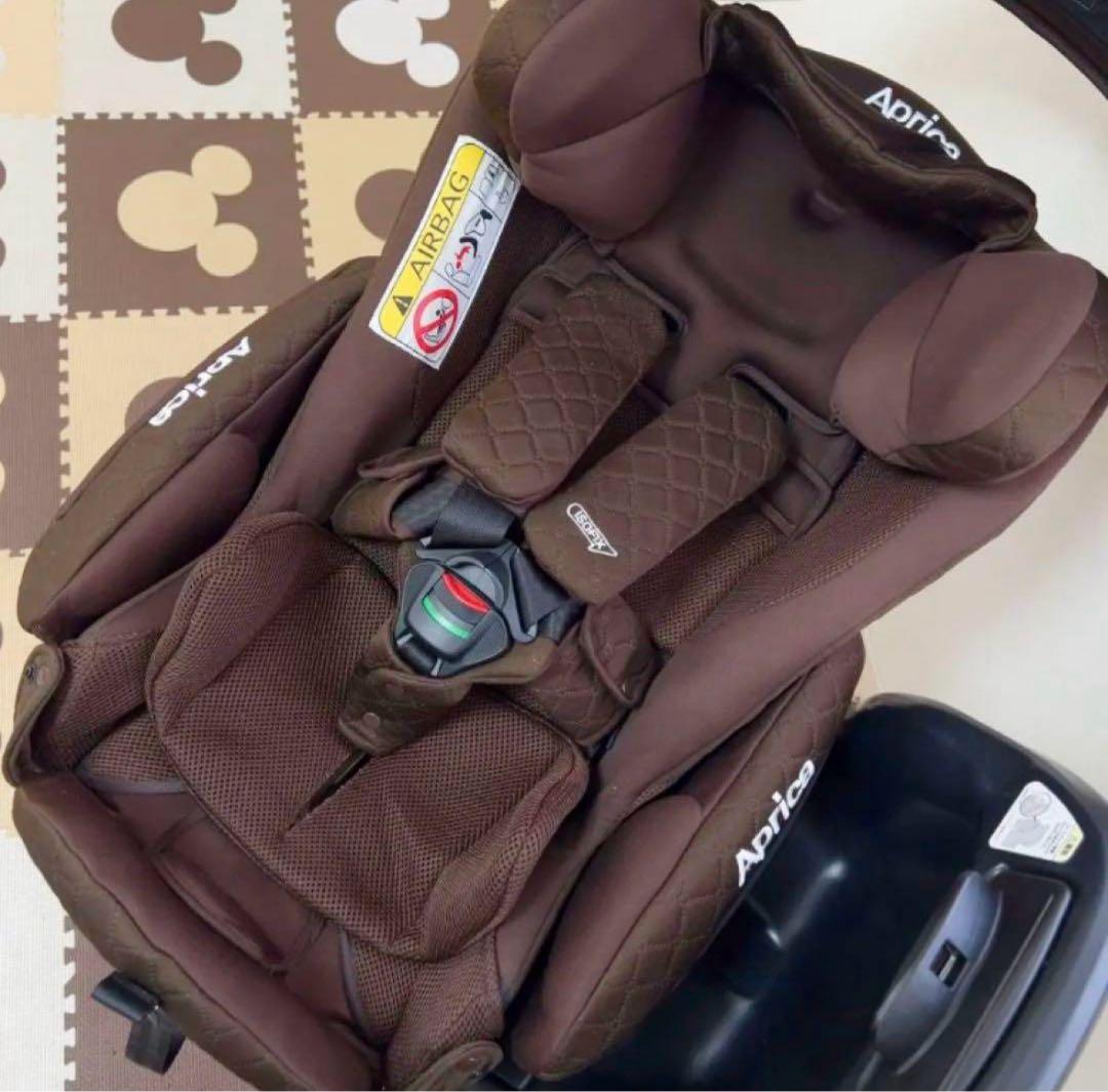 【極美品】アップリカ チャイルドシート フラディアグロウisofix DX
