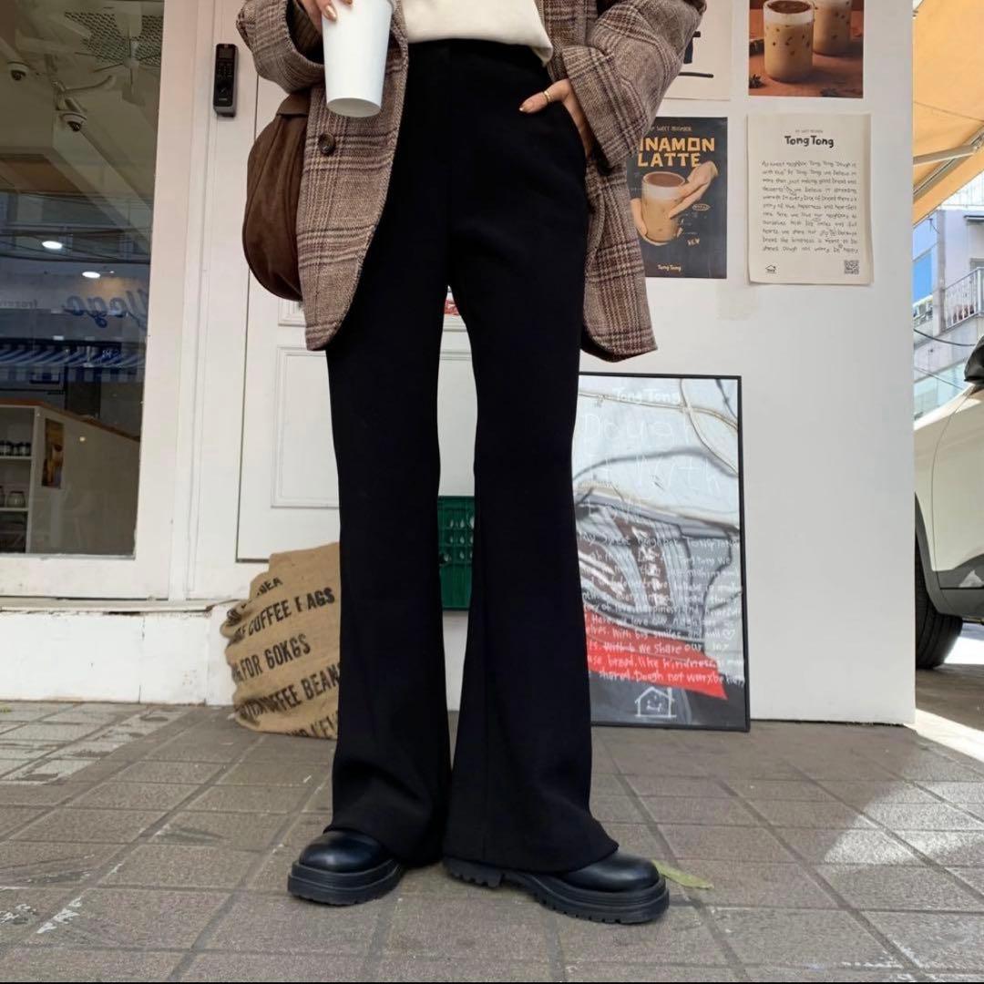 BLATE 裏起毛フレアパンツ