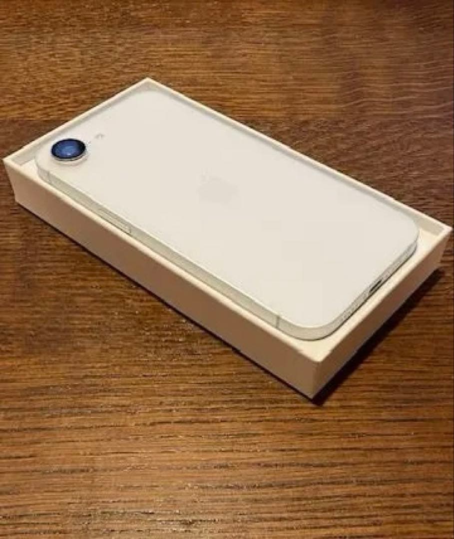 Apple iPhone16e バッテリ−100％