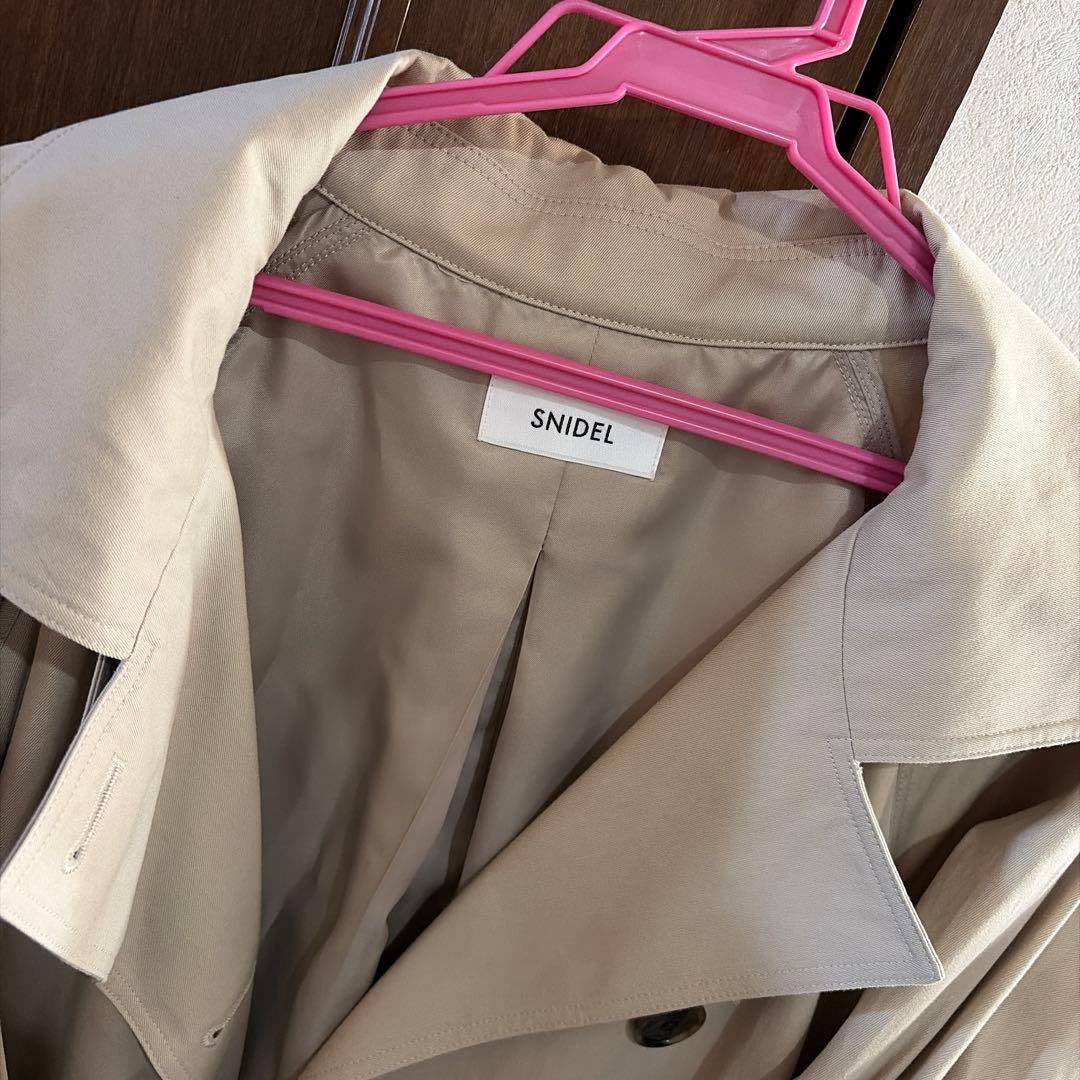 スナイデル　ミドルフレアトレンチコート　【snidel】