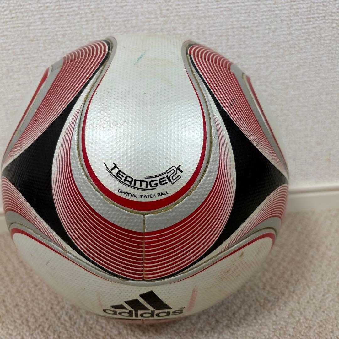 adidasチームガイスト2 FIFA 赤　白　黒