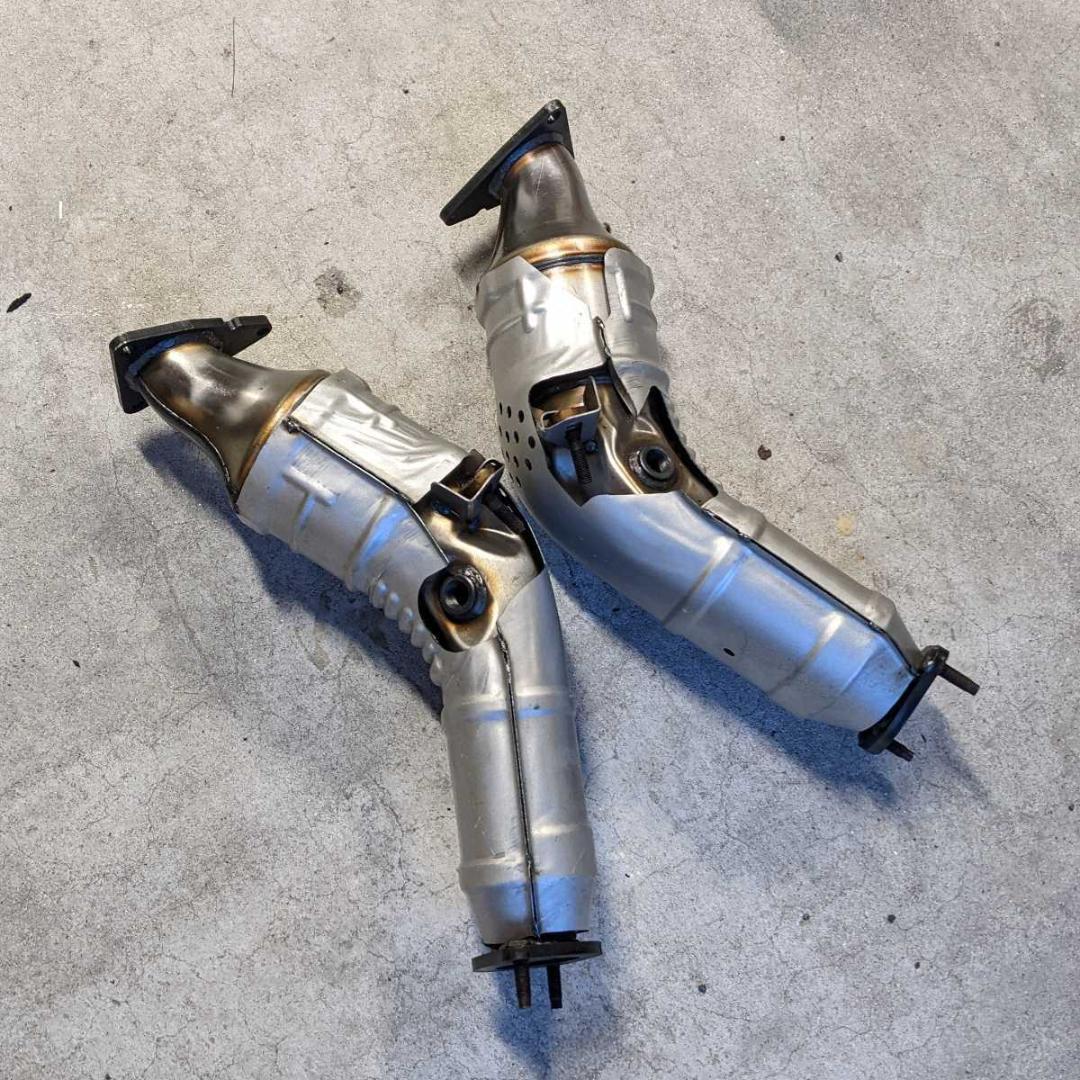 売り切り! 日産 VQ25HR VQ35HR VQ37VHR 触媒