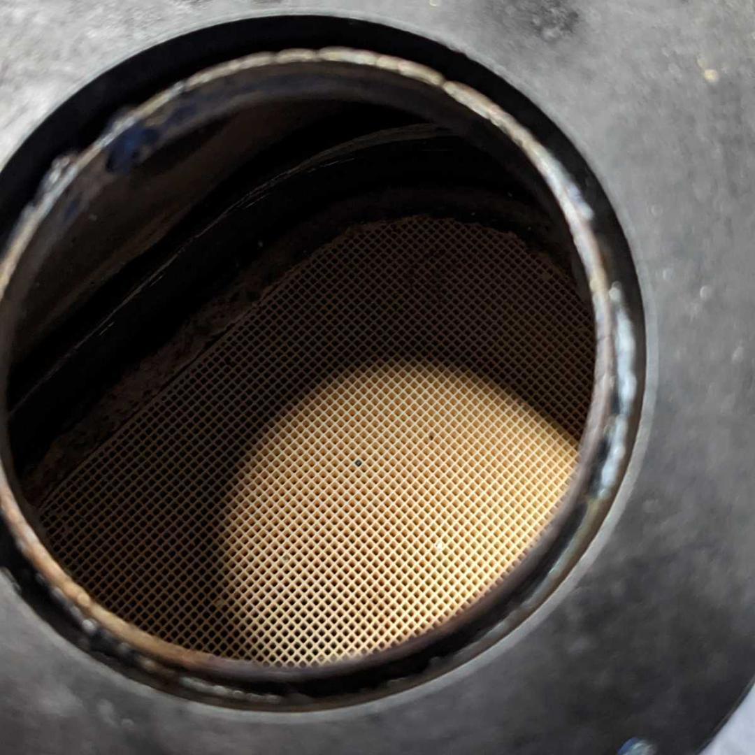 売り切り! 日産 VQ25HR VQ35HR VQ37VHR 触媒