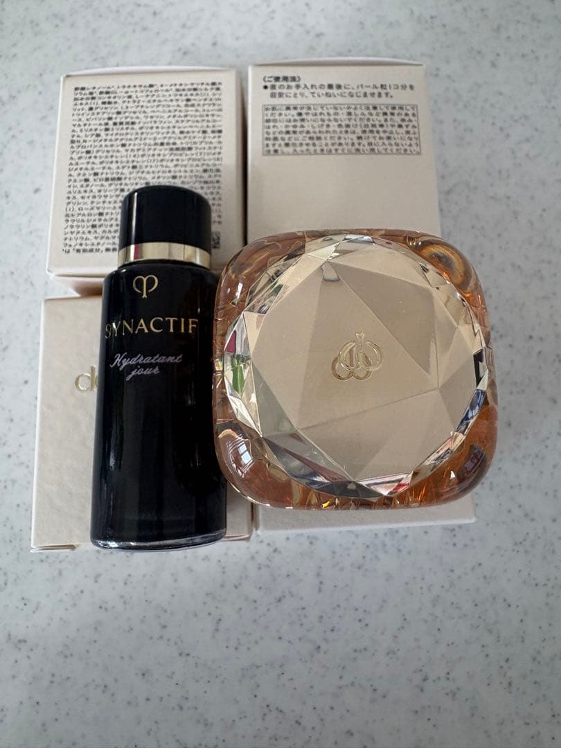 クレ・ド・ポー ボーテ ラ・クレーム5g×4個