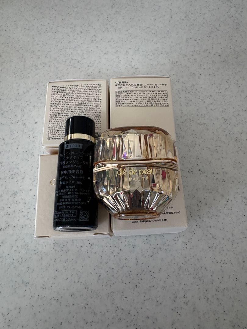 クレ・ド・ポー ボーテ ラ・クレーム5g×4個