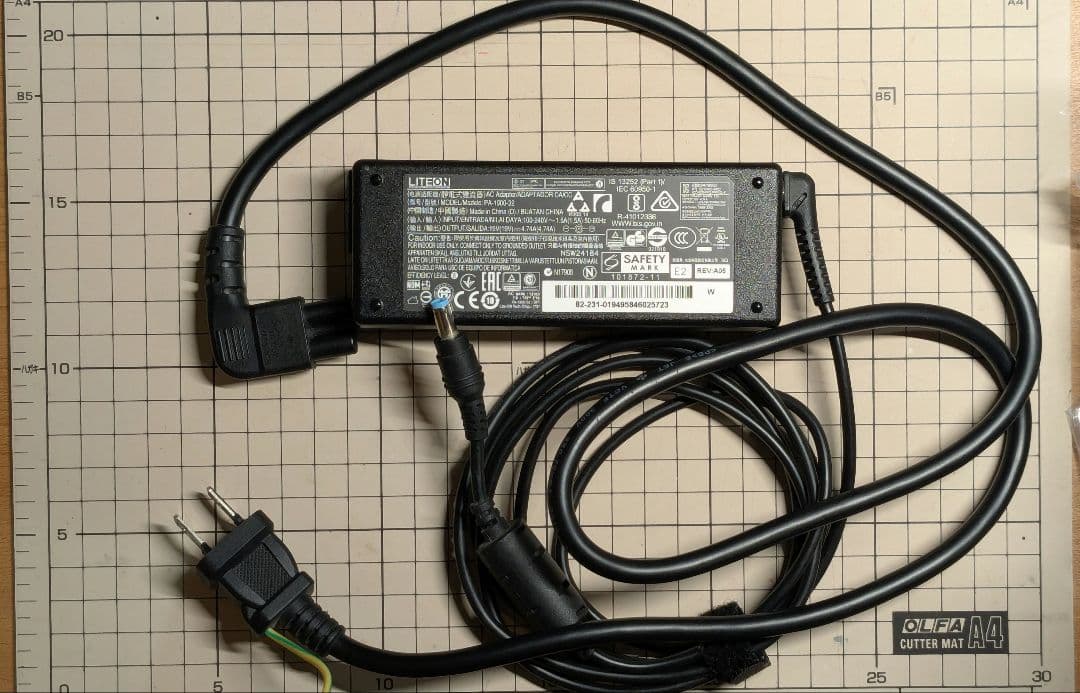 NUC8i3BEH Core i3 メモリ16GB 小型PC Win11対応