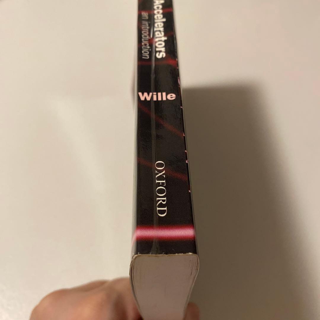 洋書 The Physics of Particle Accelerators