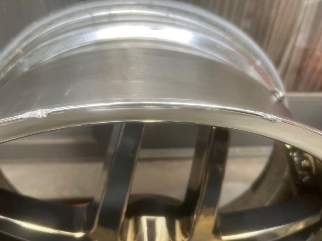 アミスタッド シャルム 19インチホイール