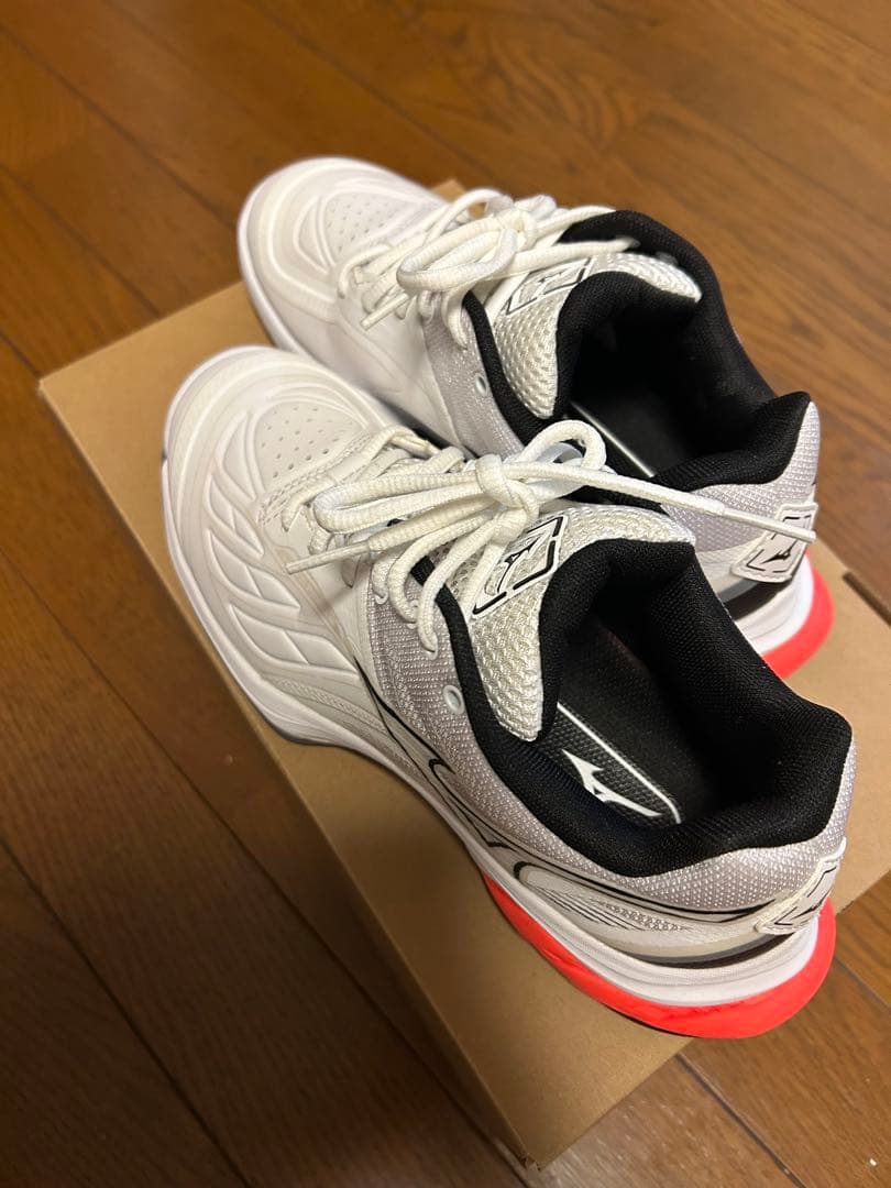 新品未使用！ミズノ WAVE FANG 2 23.5cm バドミントンシューズ