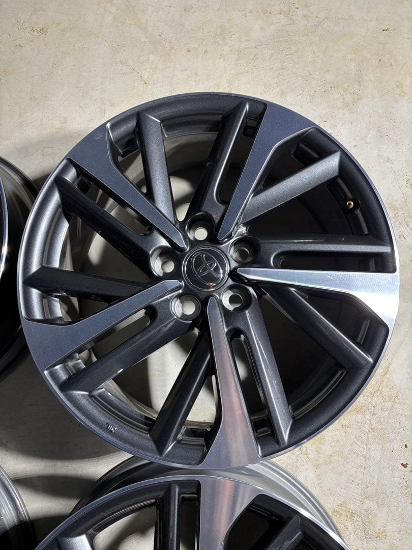 カローラクロス　純正　ホイール　18インチ　4本セット