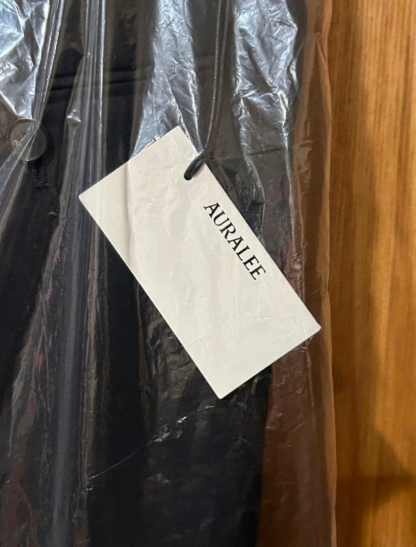 新品 AURALEE TROPICAL WOOL TWO-TUCK SLACKS