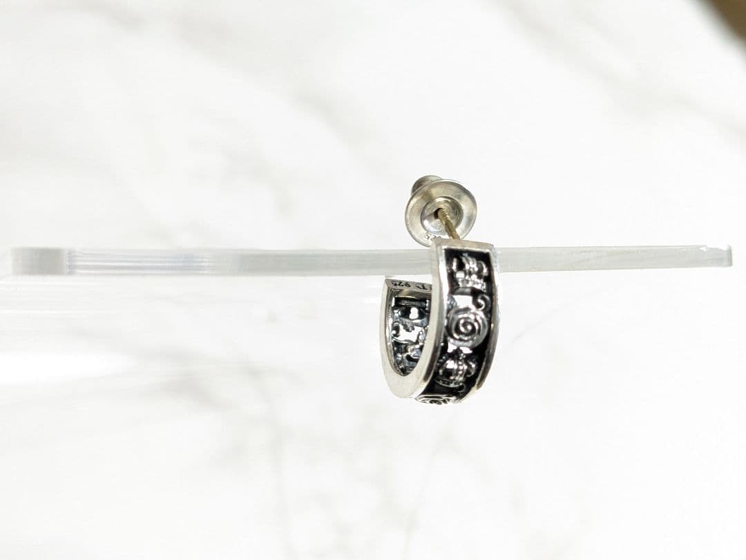 ジャスティンデイビス　シルバー925　K18　金銀　コンビ　ピアス　クラウン