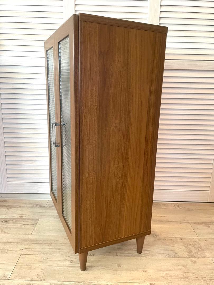 木製キャビネット・サイドボード＊チェッカー・ワッフルガラス扉 可動棚付き