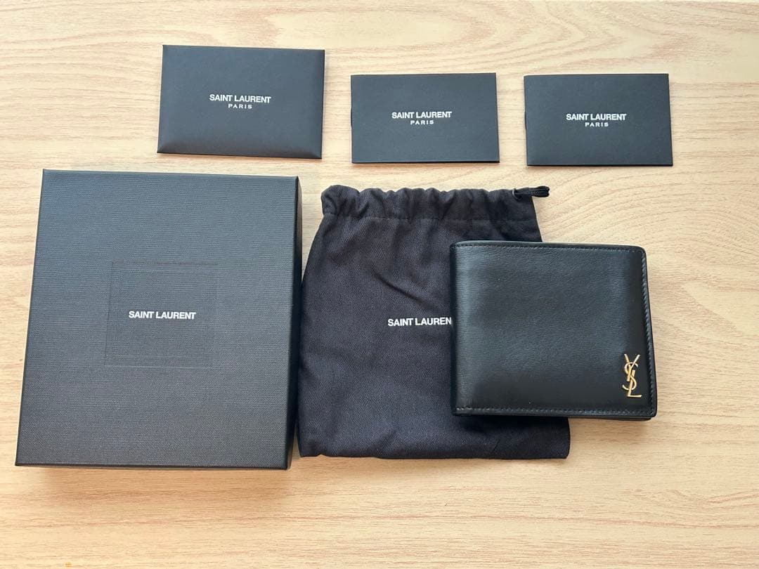 Saint Laurent サンローラン ２つ折り財布 YSL