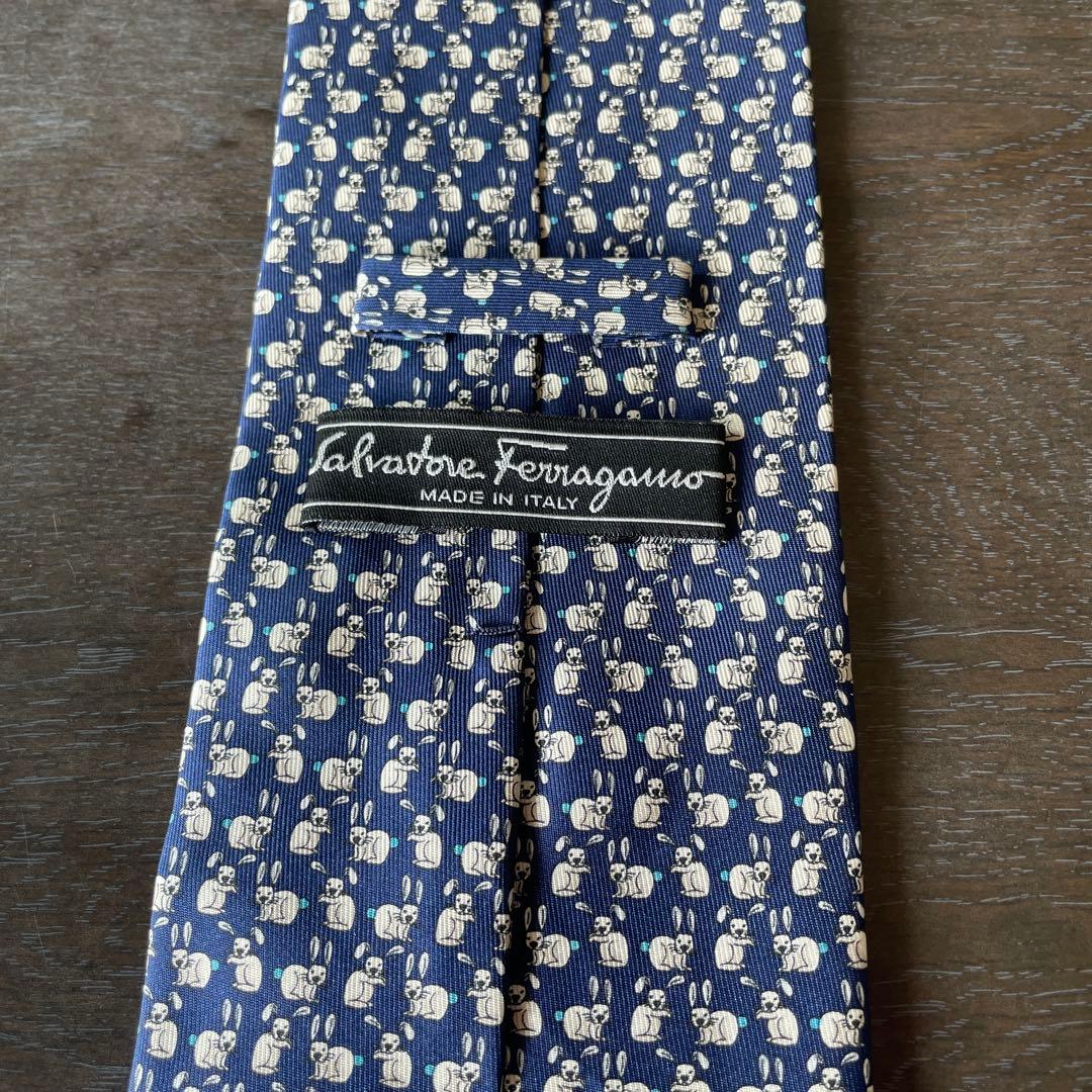 Salvatore Ferragamo ネクタイ ネイビー 新品未使用