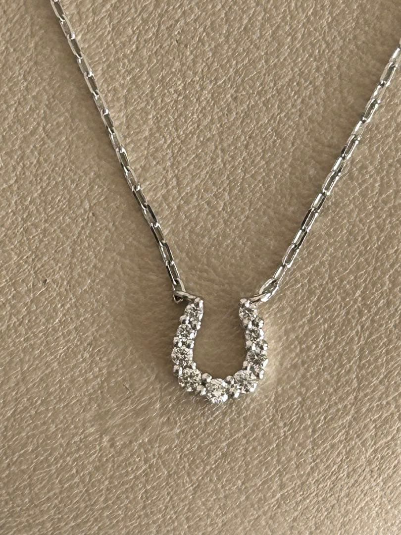 4℃ K10WG ダイヤモンド　ホースシュー　ネックレス