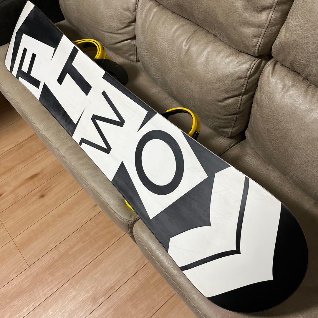 グラトリ FNTC BLACK DECK 148×FLUX DS WING M