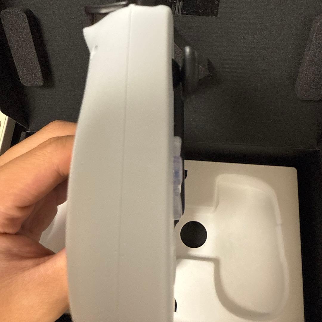 スマートフォン用ゲームコントローラーバックボーン