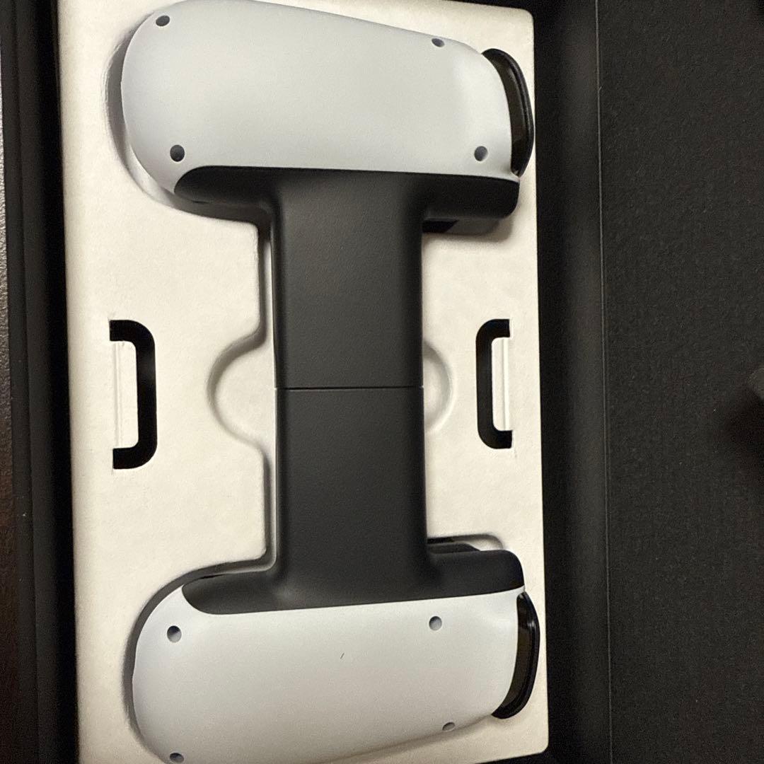 スマートフォン用ゲームコントローラーバックボーン