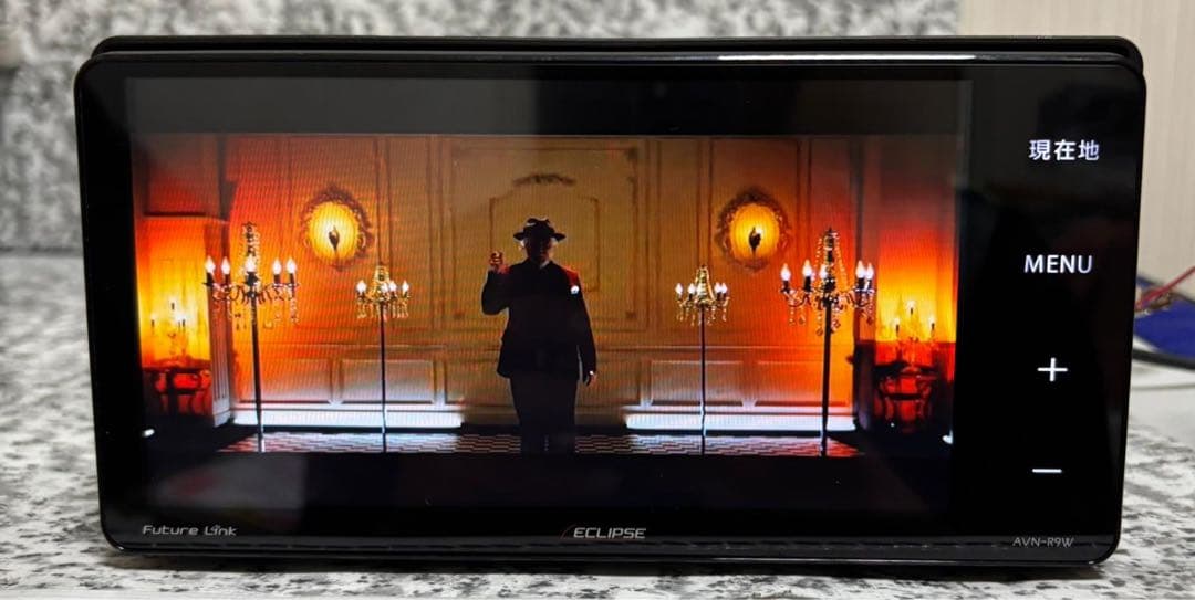 カーナビ AVN-R9W