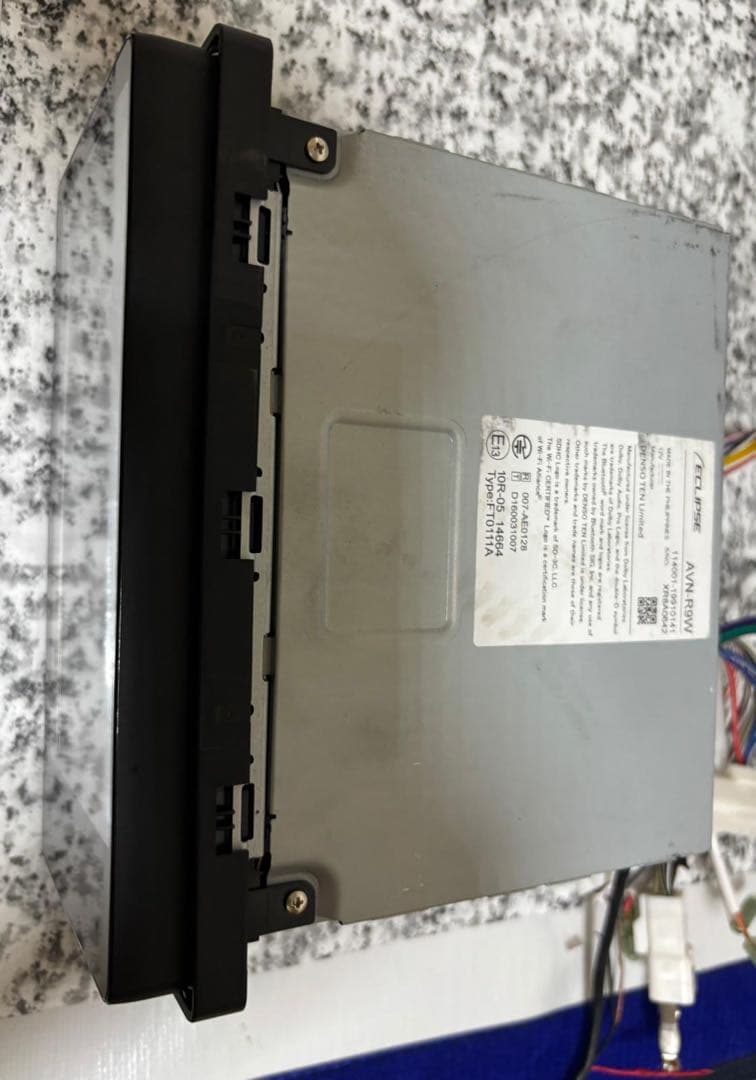 カーナビ AVN-R9W