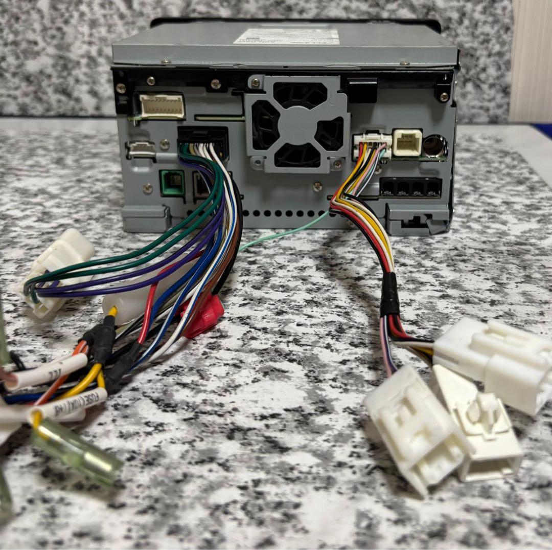 カーナビ AVN-R9W