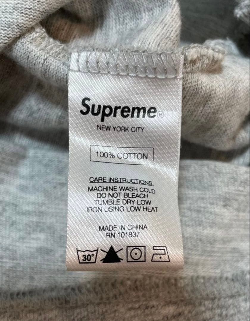 Supreme アーチロゴ ロンT