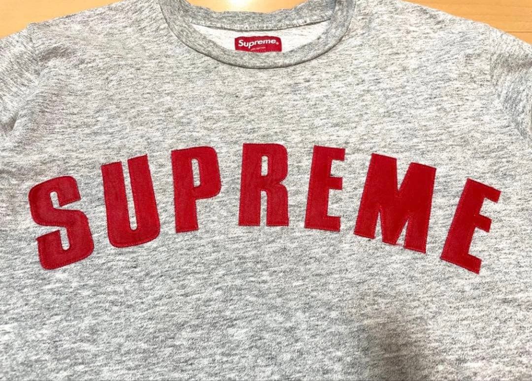 Supreme アーチロゴ ロンT