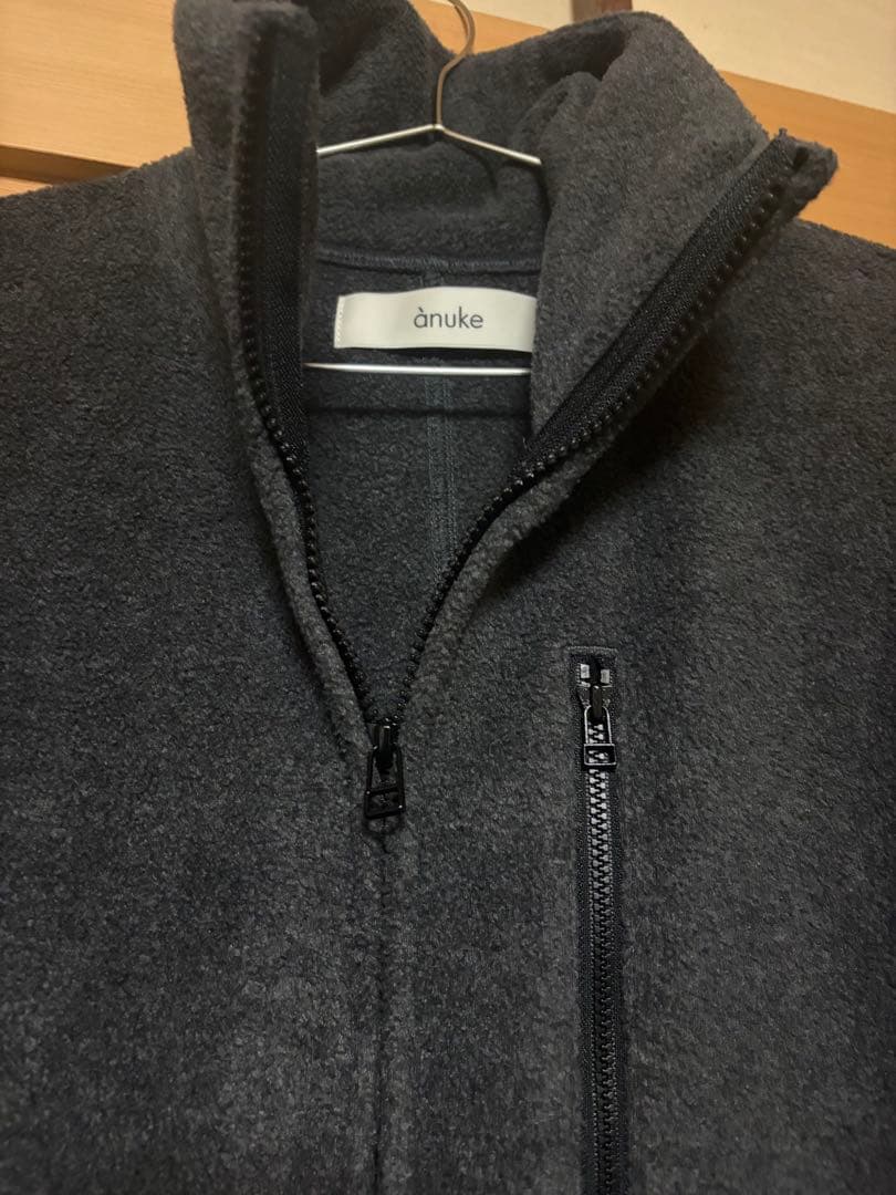 即発送anukeアンヌークフリースハーフジップ コンビネゾン36チャコールグレー