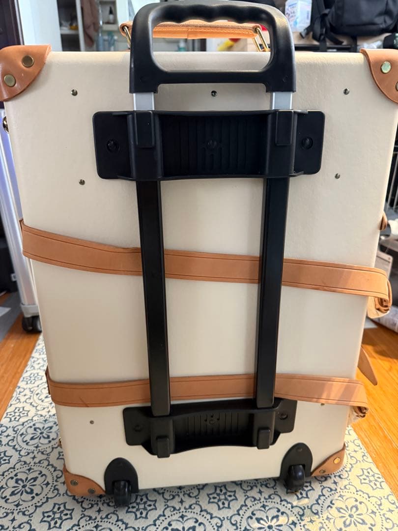 グローブトロッター　サファリ　アイボリーカラー新品未使用！